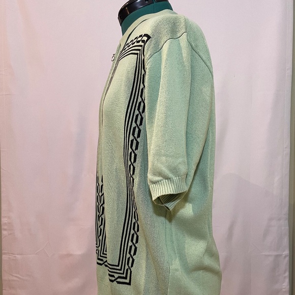 LIKE NEW/NEVER WORN! SUPREME KNIT ZIP-UP (COLLECTOR’S ITEM!) - Picture 4 of 8